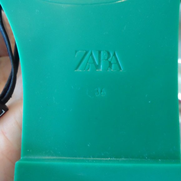 New Zara Green Woven Rhinestone Slip On Sandals Size 6M - Picture 14 of 14